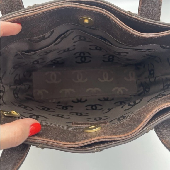 CHANEL Dark Brown Quilted Tote - Picture 5 of 7